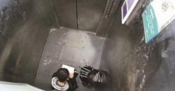 เด็กชาย 13 ควักการบ้านทำรอคนช่วย หลังติดอยู่ในลิฟต์ออกไม่ได้